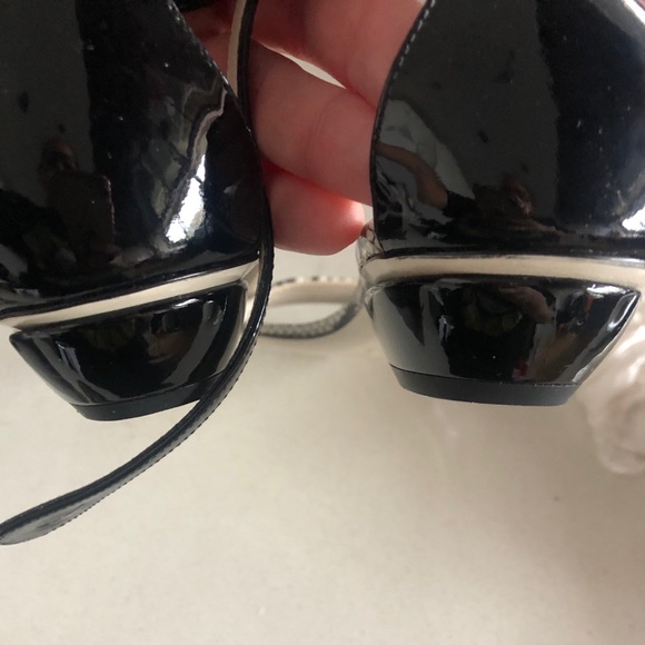 Giorgio Armani Snake Skin Black/White/Gray Ankle Strap Sandals - Picture 5 of 8